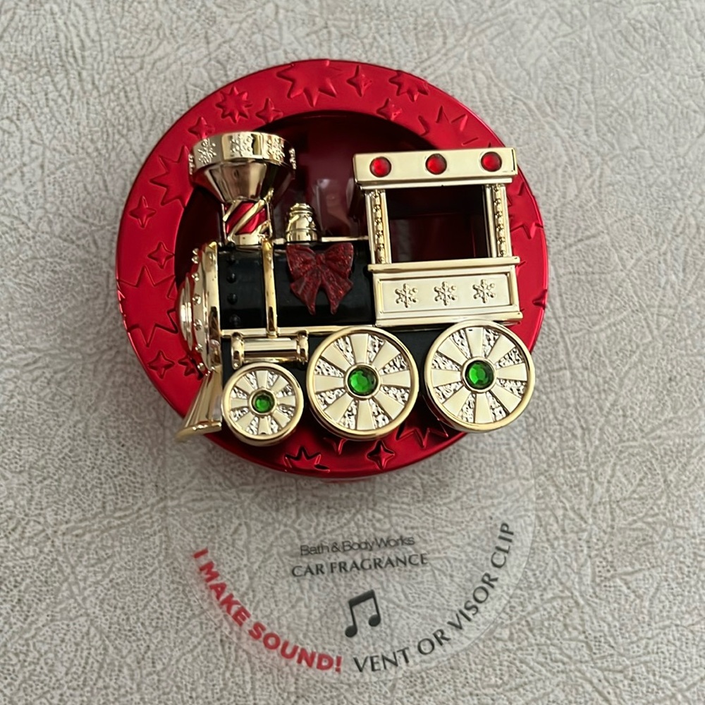 Bath and body works Christmas visor clip
